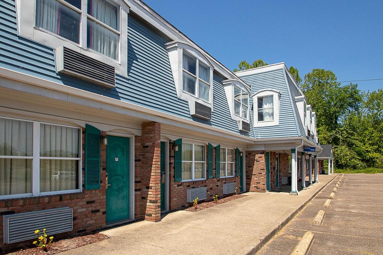 Country Squire Inn And Suites Coshocton Exterior foto